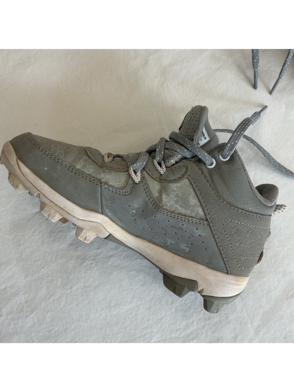 Under Armour UA Harper 8 Gray Mid Youth Baseball Cleats Boys size 2 - Picture 7 of 11